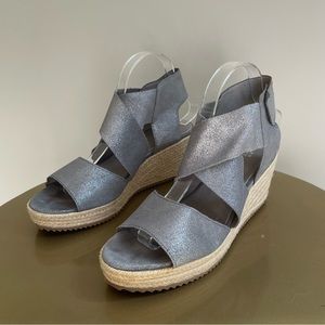 Eileen Fisher Willow 3 Pewter Metallic Suede Wedge Heel Sandal Womens Size 9